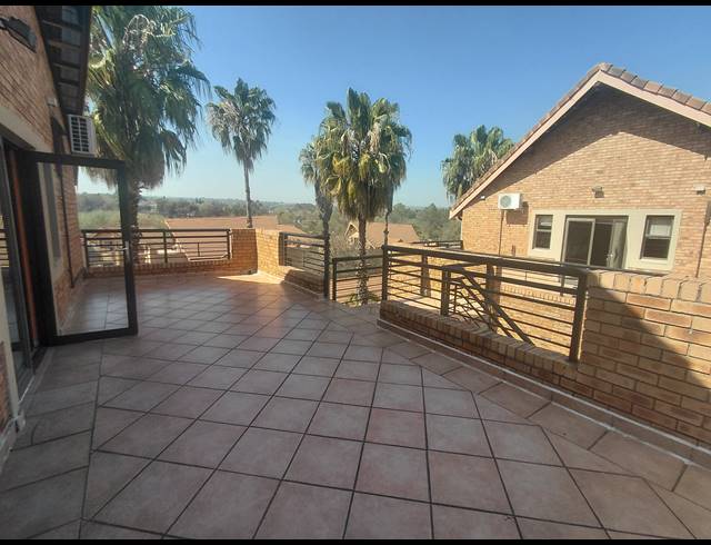 100M² OFFICE TO LET IN FOURWAYS